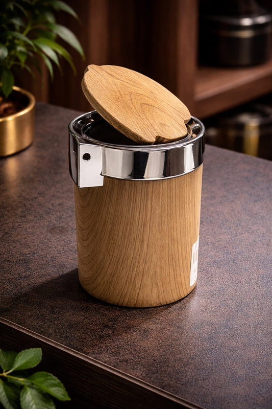 Round leather and stainless steel 4-slot ashtray standard