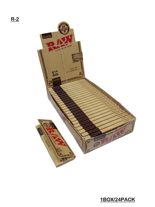 Raw classic rolling paper 1 1/4 size